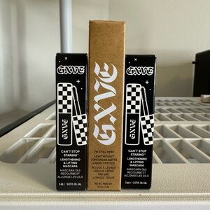 $54 retail Gwen Stefani (2) Mascara and Lipstick